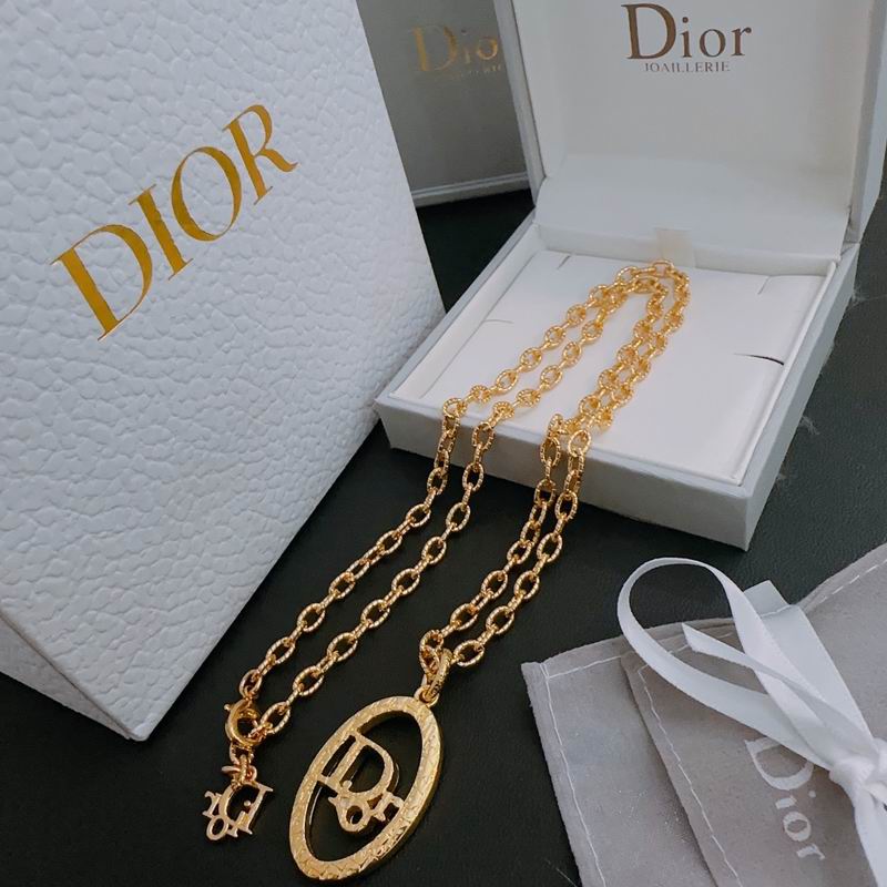 Dior Necklace 04lyr218 (8)